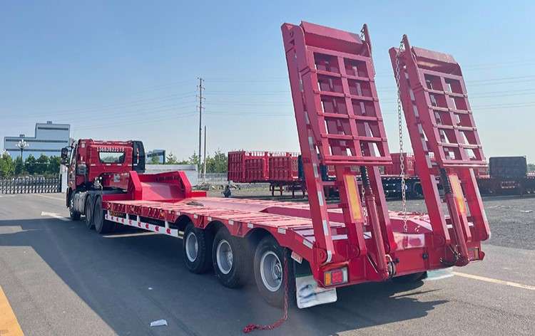 Self-Propelled Modular Trailer (SPMT)